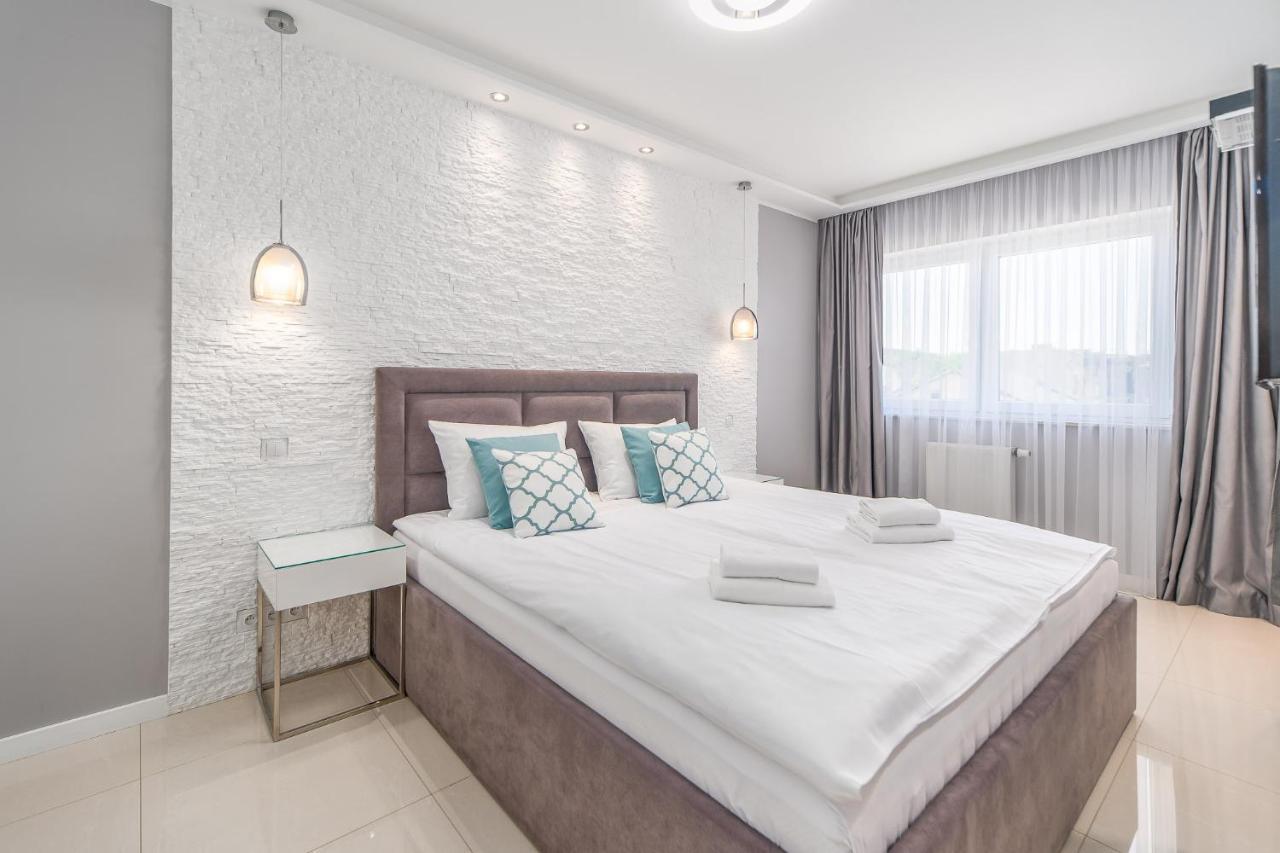 Stylish Vacation Apartment With Parking In Miedzyzdroje By Noclegi Renters Екстер'єр фото