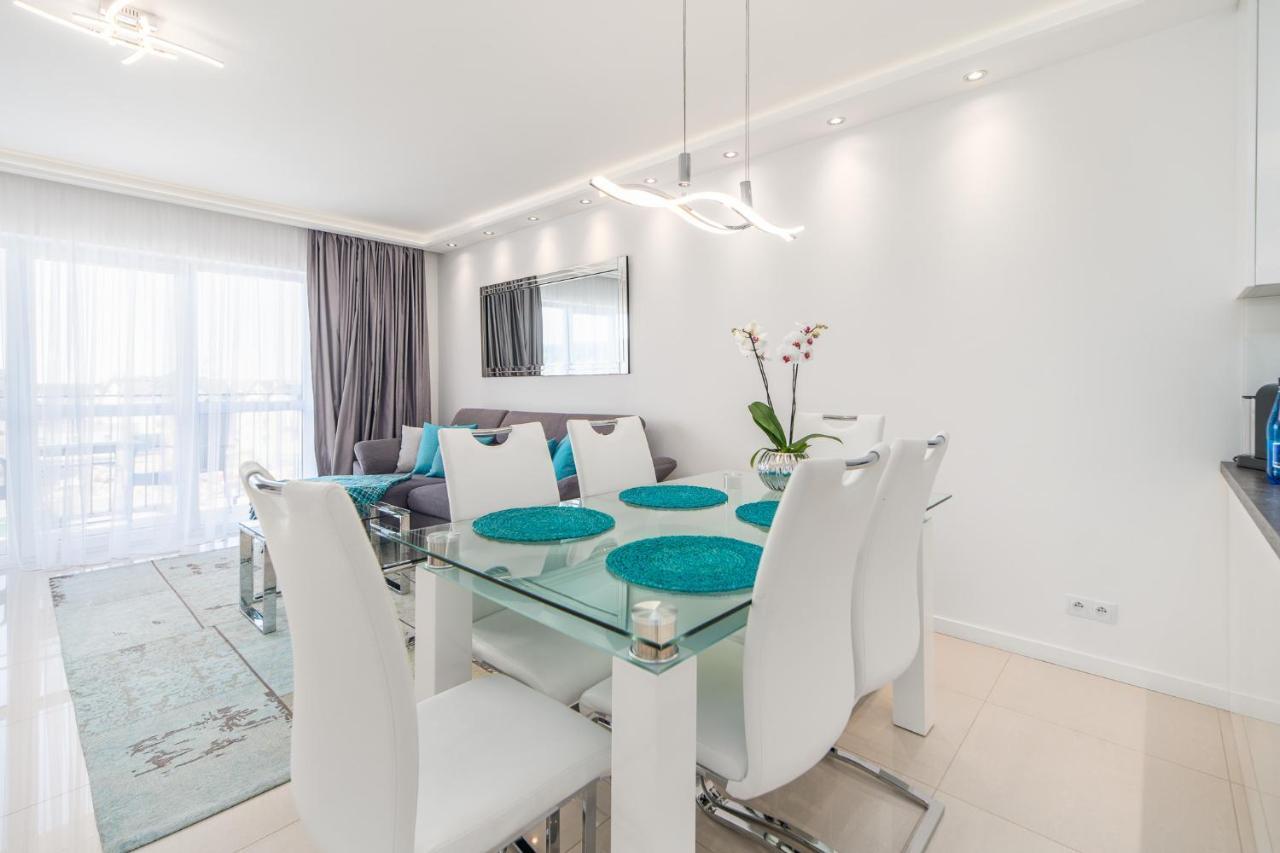 Stylish Vacation Apartment With Parking In Miedzyzdroje By Noclegi Renters Екстер'єр фото