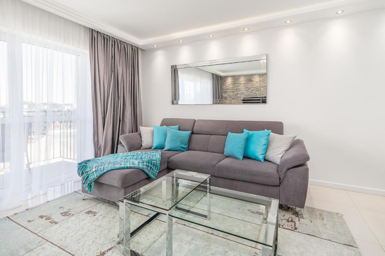 Stylish Vacation Apartment With Parking In Miedzyzdroje By Noclegi Renters Екстер'єр фото